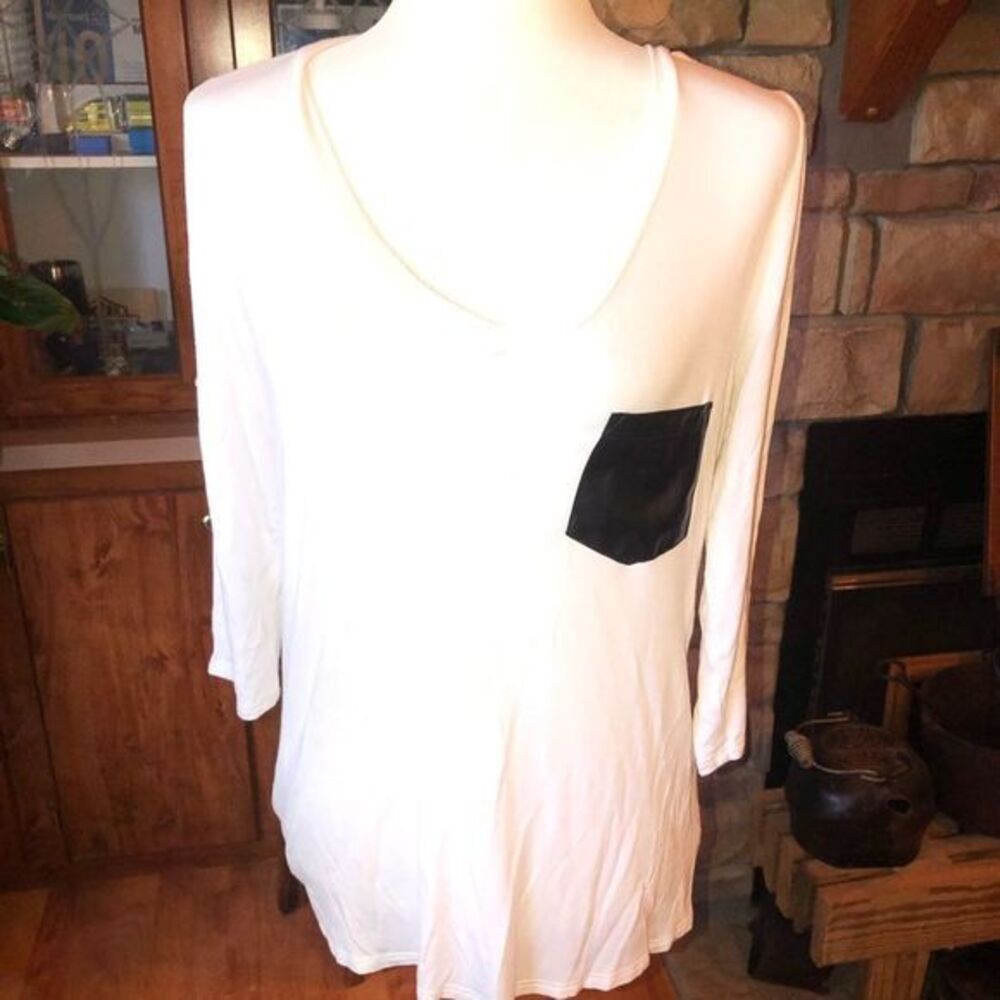 Ing size Large 3/4 length sleeve very lightweight